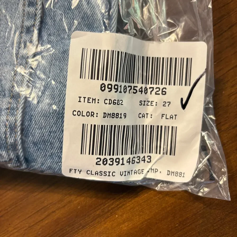 J Crew Classic Vintage Jean in all-day stretch 27 4 NWT Jeans CD682 J.Crew